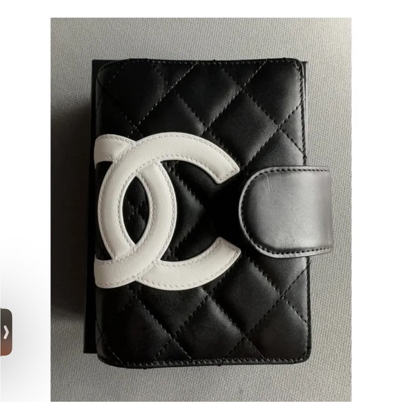 CHANEL Cambon Leather Wallet Agenda - Picture 13 of 13